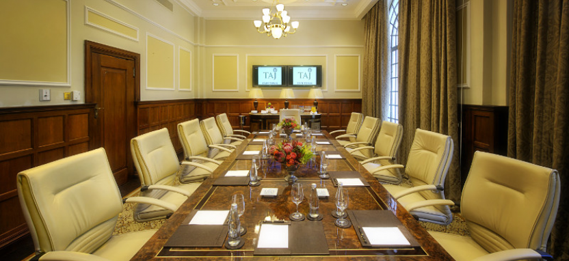 Отель Taj Cape Town забронировать отель.