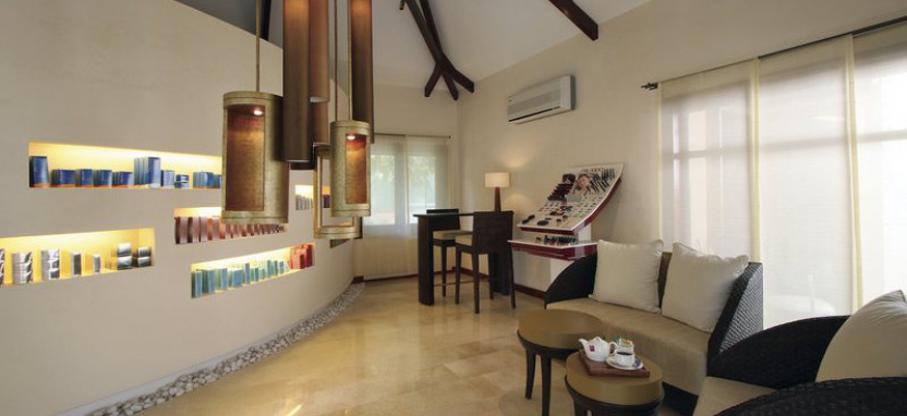 Constance Lemuria 5* (о. Праслен)