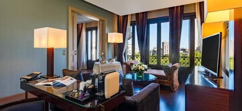 Casa Fuster 5* в Барселоне