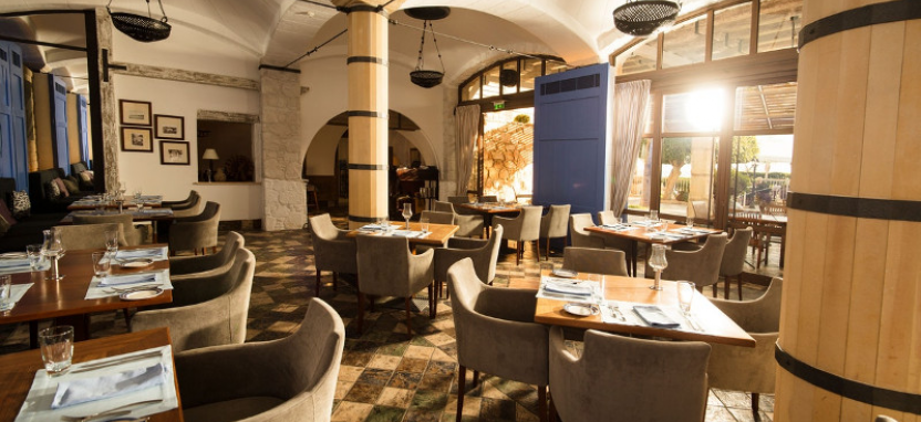 Columbia Beach Resort 5* в Писсури (Лимассол)