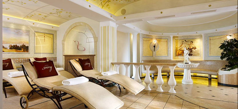 Отель Savoy Small Luxury & Spa Hotel Dolomites в Валь Гардена, забронировать отель