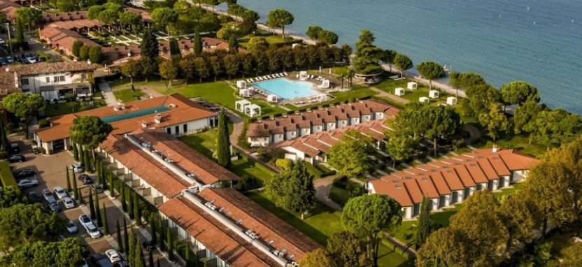 Splendido Bay Luxury Spa Resort 5* в Паденге-Дезенцано на озере Гарда.