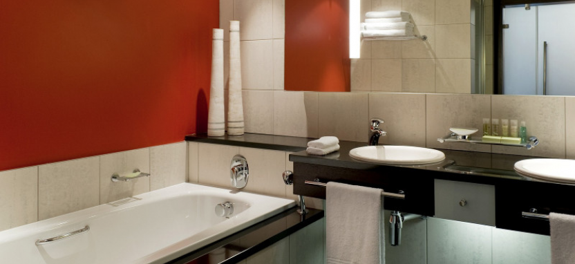 Westin Grand Cape Town Arabella Quays Hotel в Кейптауне забронировать отель.