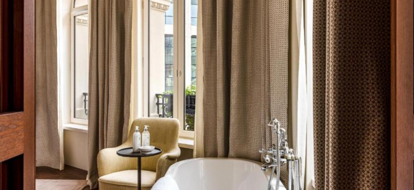 Chateau Des Fleurs Hotel & Spa 5* (ex. Amarante Champs Elysees 4*) в Париж