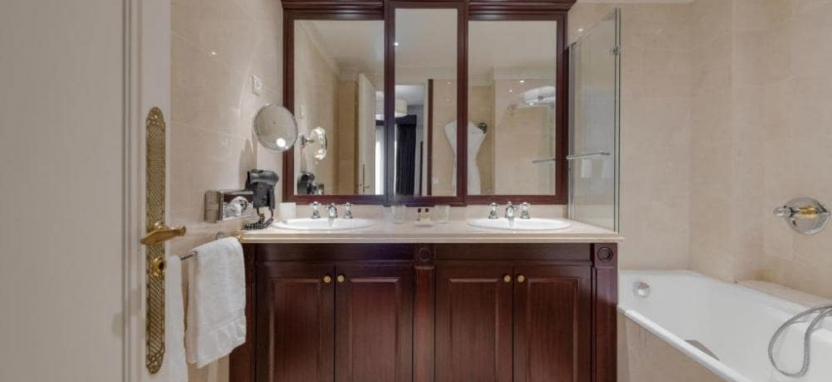 Napoleon Paris 5* в Париже