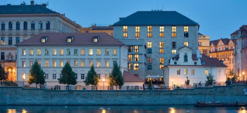 Four Seasons Hotel Prague 5*
