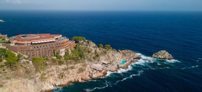 Una Hotels Capotaormina в Таормине на острове Сицилия