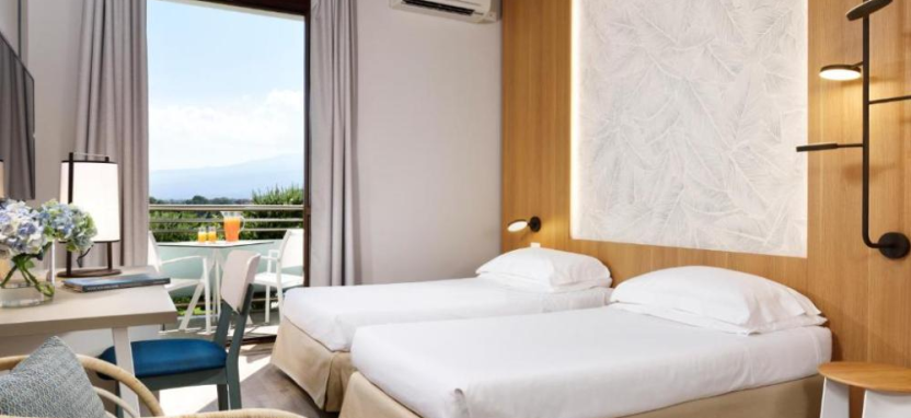 Una Hotels Naxos Beach 4* в Джардини Наксос на острове Сицилия