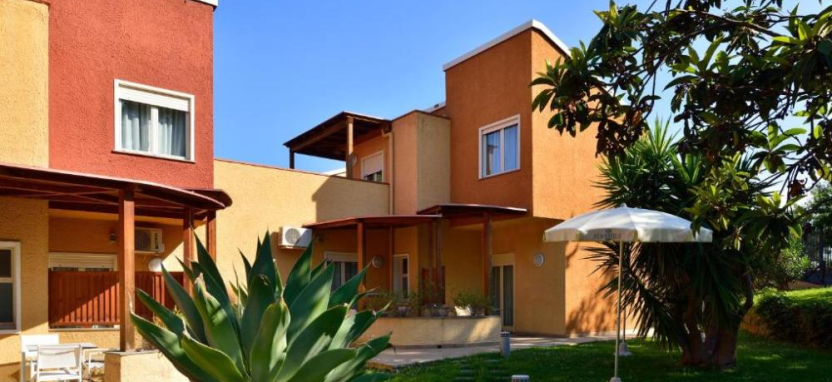 Una Hotels Naxos Beach 4* в Джардини Наксос на острове Сицилия