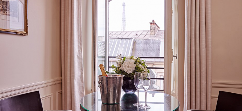 Отель La Tremoille в Париже забронировать отель.