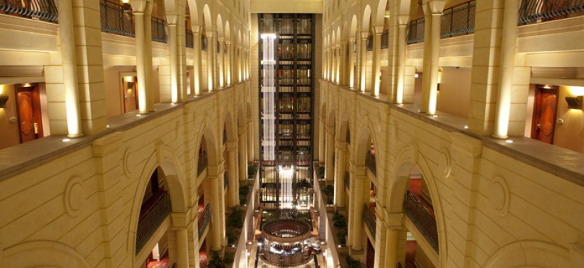 The Michelangelo Hotel on Sandton Square в Йоханнесбурге забронировать отель.