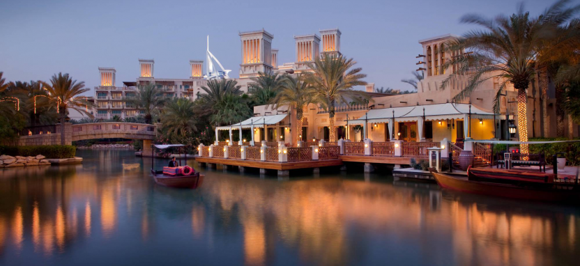 Madinat Jumeirah Dar Al Masyaf и Malakiya Villas в Дубае.