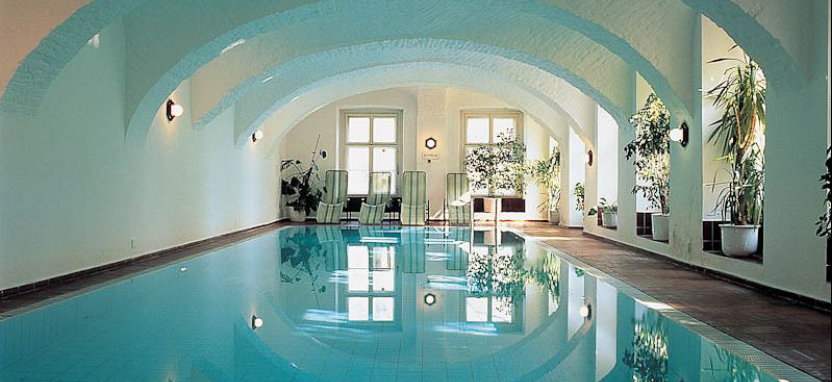 Отель Grand Hotel Sauerhof 4* deluxe в Бадене забронировать отель.