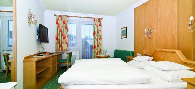 Отель Neuhaus в Заальбахе забронировать отель.