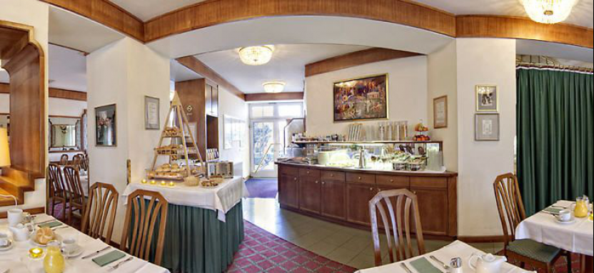 Отель Crowne Plaza Salzburg - The Pitter забронировать отель.