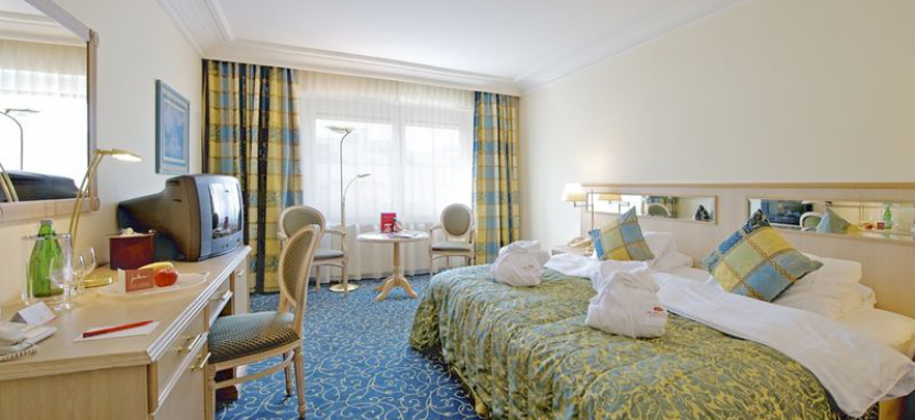 Отель Crowne Plaza Salzburg - The Pitter забронировать отель.