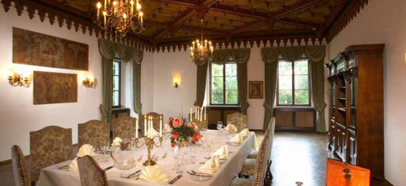 Hotel Schloss Weikersdorf в Бадене забронировать отель.