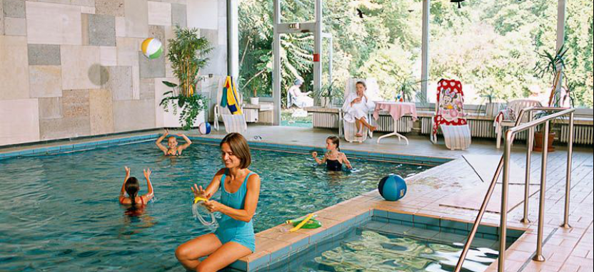 Hotel Schloss Weikersdorf в Бадене забронировать отель.