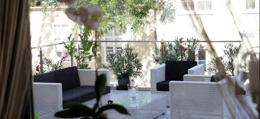 Hotel Schloss Weikersdorf в Бадене забронировать отель.