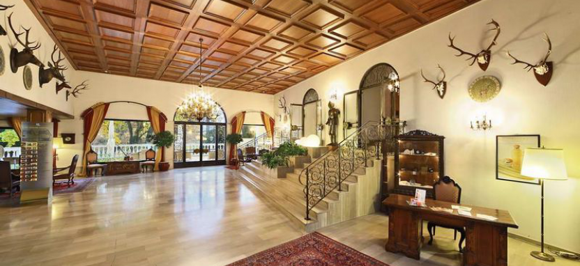 Hotel Schloss Weikersdorf в Бадене забронировать отель.