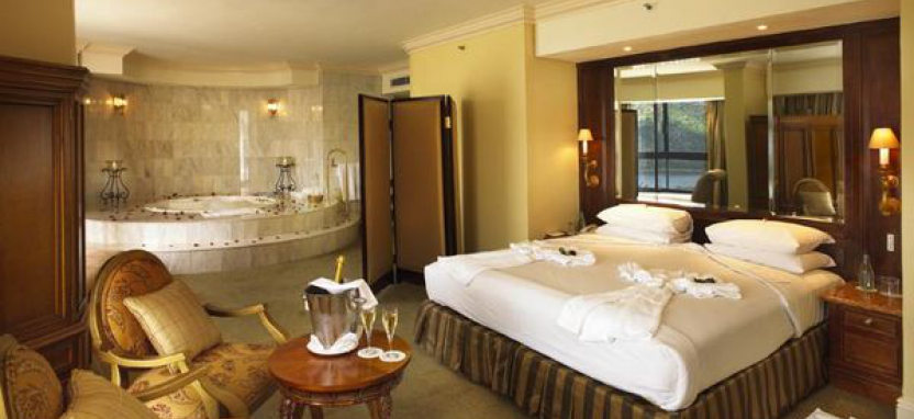 The Cascades Hotel в Сан Сити забронировать отель.