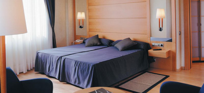 Hotel Barcelona Universal 4* в Барселоне