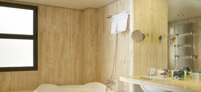 Hotel Barcelona Universal 4* в Барселоне