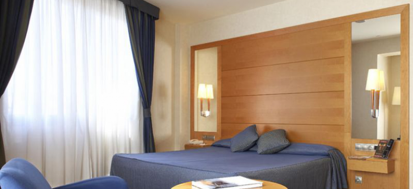 Hotel Barcelona Universal 4* в Барселоне