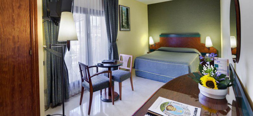 Gran Hotel Barcino 4* в Барселоне