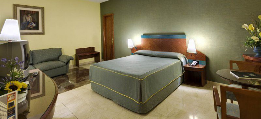 Gran Hotel Barcino 4* в Барселоне