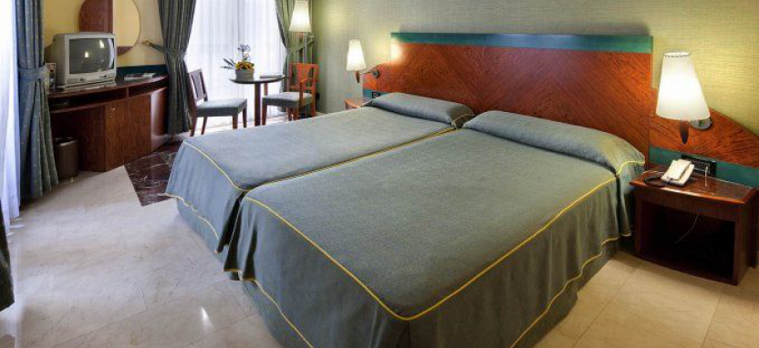 Gran Hotel Barcino 4* в Барселоне