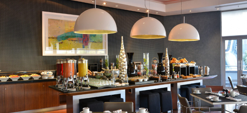 Radisson Blu Sandton Hotel забронировать отель.