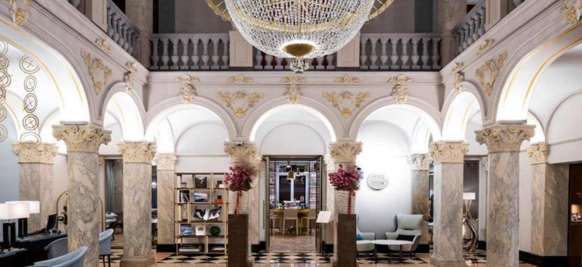 The Ritz-Carlton, De La Paix Hotel 5* в Женеве.