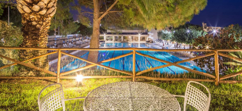 Atahotel Naxos Beach в Джардини Наксос на острове Сицилия забронировать отель.