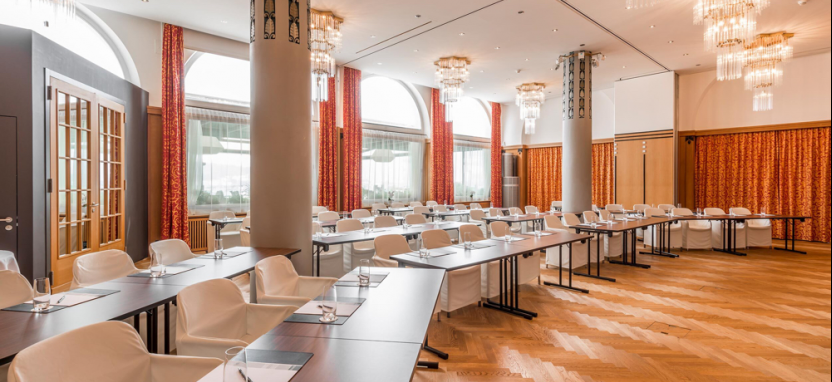 Art Deco Hotel Montana 4* в Люцерне.