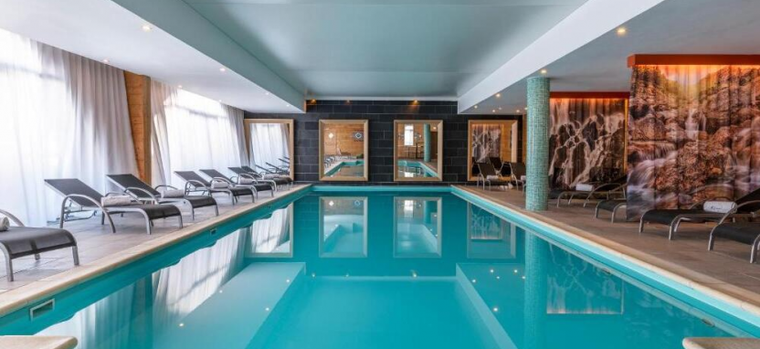 Chalet Hotel Kaya 4* в Ле Менюир Валь Торанс