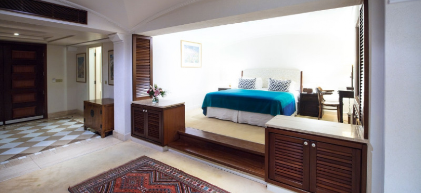 Columbia Beach Resort 5* в Писсури (Лимассол)