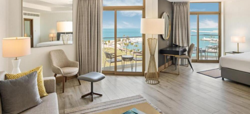 JA Beach Hotel 5* в Дубае.