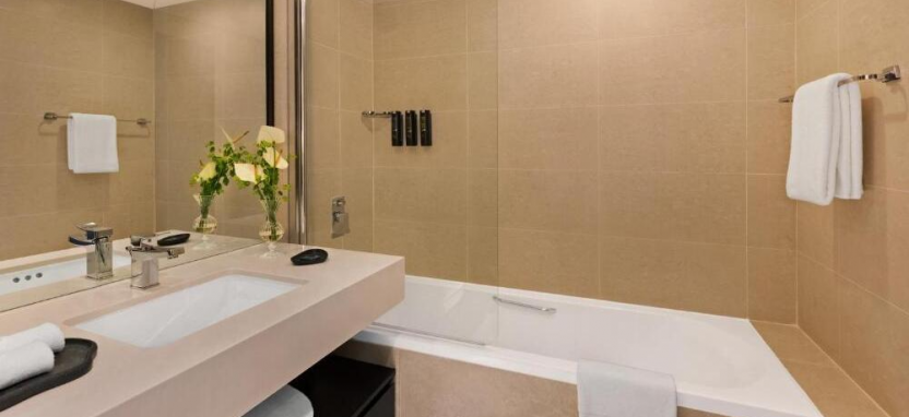 JA Beach Hotel 5* в Дубае.