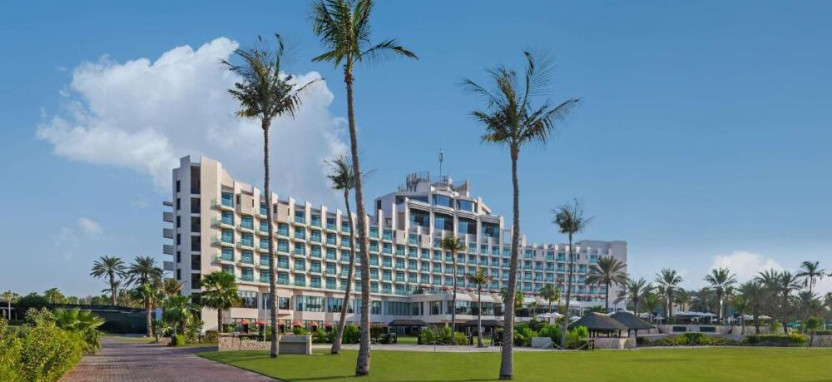 JA Beach Hotel 5* в Дубае.