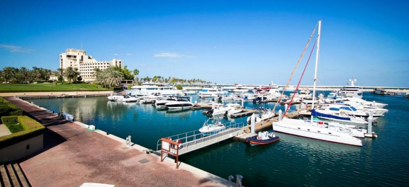 JA Beach Hotel 5* в Дубае.