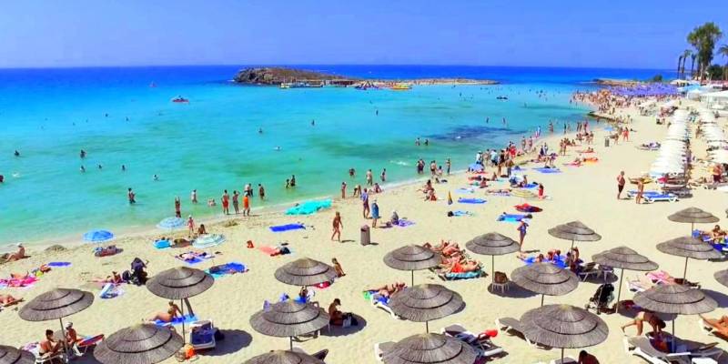 Пляж Нисси Бич в Айя Напе